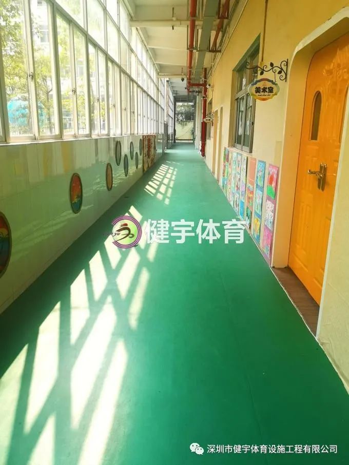 PVC楼梯走道施工_案例工程_深圳市宝安区东山幼儿园